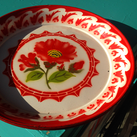 TRAY, Chinese Red White Flower